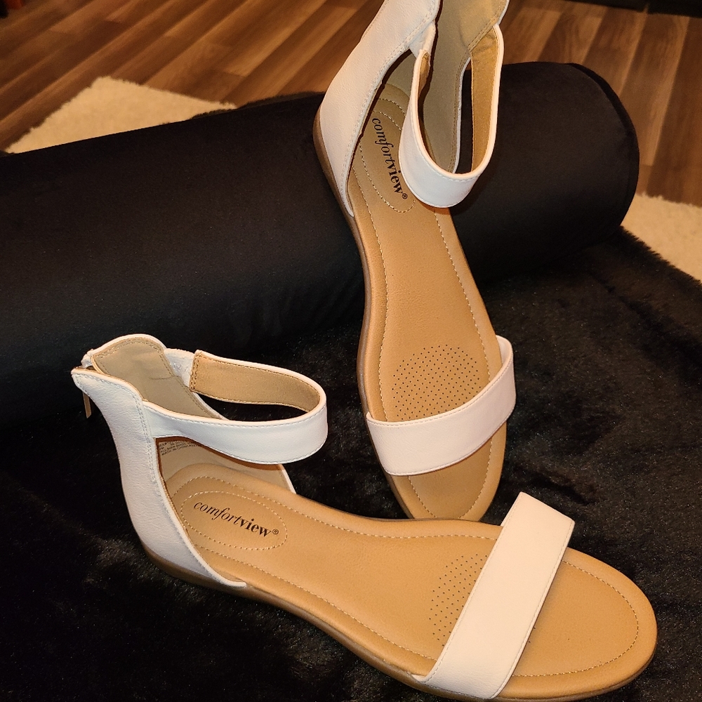 Comfort View womens sandles